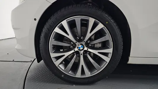 BMW 5 Series GT (F07) GT 30d xDrive 2013 5