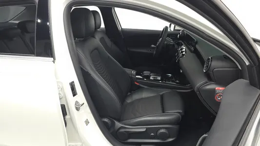 Mercedes-Benz A-Class W177 A220 2020 26