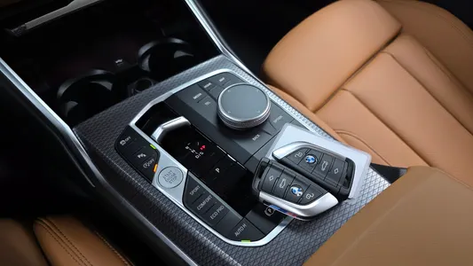 BMW 3 Series (G20) 320i M 2024 9