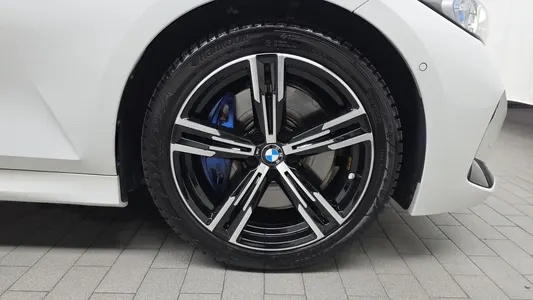 BMW 3 Series (G20) 320i M 2024 21