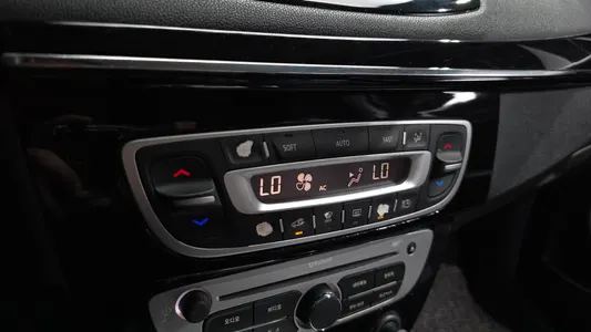 Renault Korea SM3 Z.E. RE 2017 33