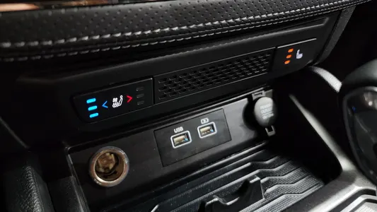 KG Mobility 렉스턴 스포츠 2.2 4WD 2022 15