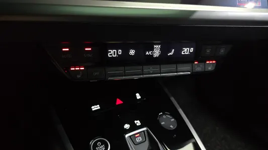 Audi Q4 e- (F4) 40 2022 32