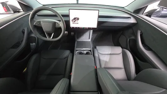 Tesla 3 AWD 2026 7