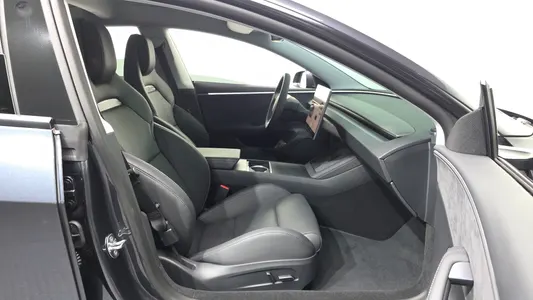 Tesla 3 AWD 2026 11