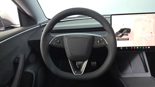 Tesla 3 AWD 2026 13