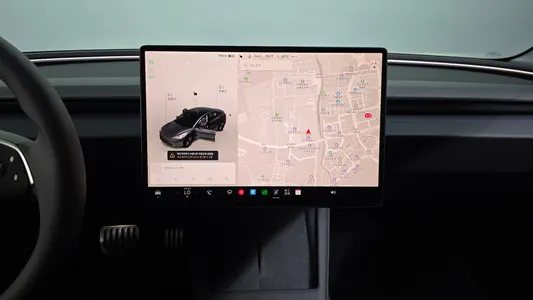 Tesla 3 AWD 2026 14
