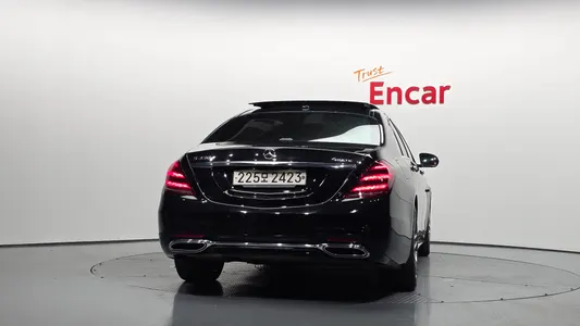 Mercedes-Benz S-Class W222 S350 d 4MATIC AMG Line 2020 4