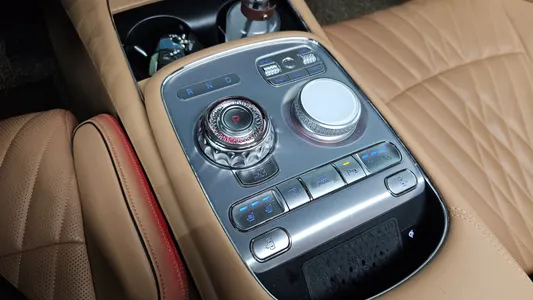 Genesis G90 (RS 4) 3.5 AWD 2023 9
