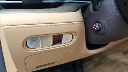 Genesis G90 (RS 4) 3.5 AWD 2023 14