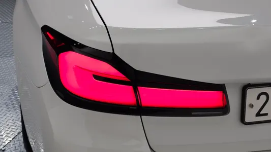 BMW 5 Series (G30) 520i 2022 23