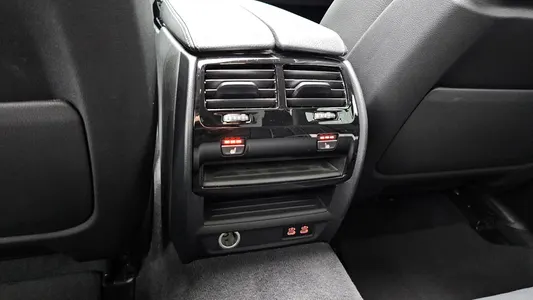 BMW 5 Series (G30) 520i 2022 30