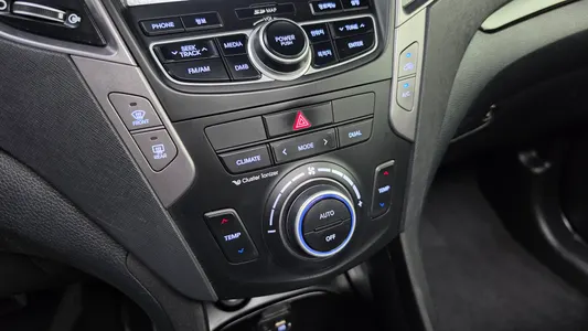 Hyundai DM (e-VGT) 2.0 2WD 2014 19