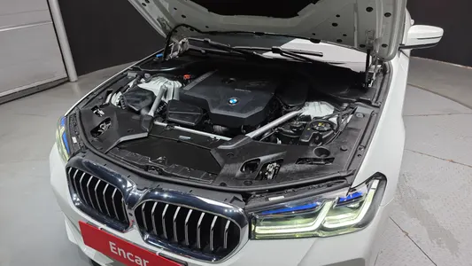 BMW 5 Series (G30) 530i M 2023 6