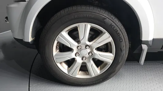 Land Rover 4 3.0 SDV6 SE 2015 5