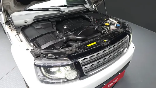 Land Rover 4 3.0 SDV6 SE 2015 6