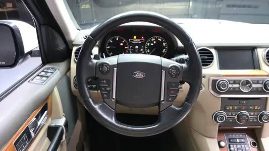 Land Rover 4 3.0 SDV6 SE 2015 13