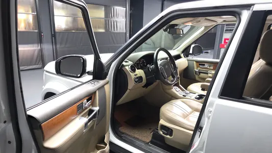 Land Rover 4 3.0 SDV6 SE 2015 10