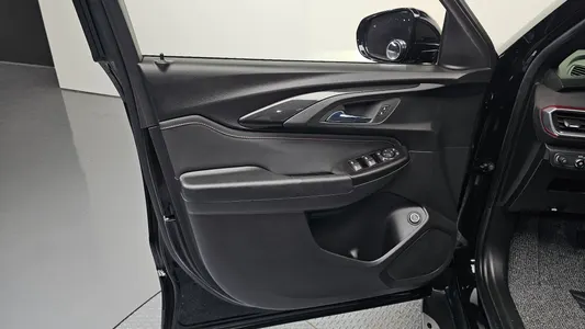 Chevrolet 트레일블레이저 1.3 2WD 2022 24