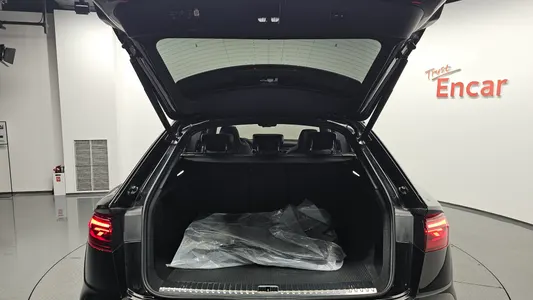 Audi Q8 (4M) 55 TFSI 2025 37