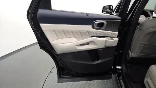 Kia 4 HEV 1.6 2WD 2022 25