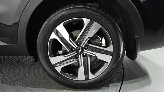 Kia 4 HEV 1.6 2WD 2022 21