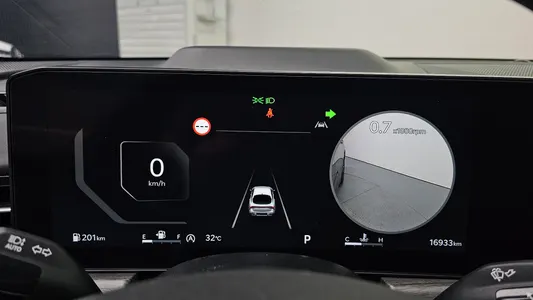 Kia K5 3 2.0 2024 8