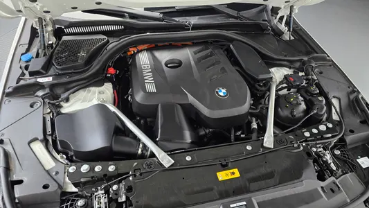 BMW 5 Series (G60) 530e xDrive M 2025 6