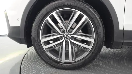 Volkswagen 2 2.0 TDI 4 2023 5