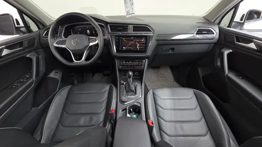 Volkswagen 2 2.0 TDI 4 2023 7