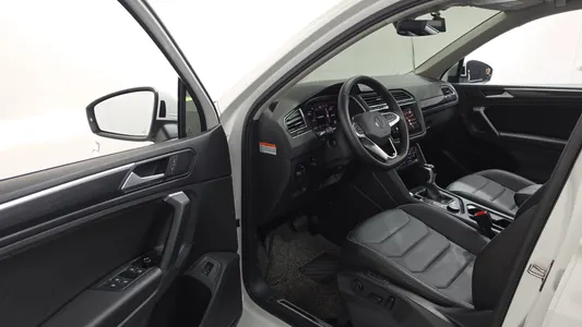 Volkswagen 2 2.0 TDI 4 2023 10