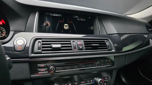 BMW 5 Series (F10) 520d M 2016 13