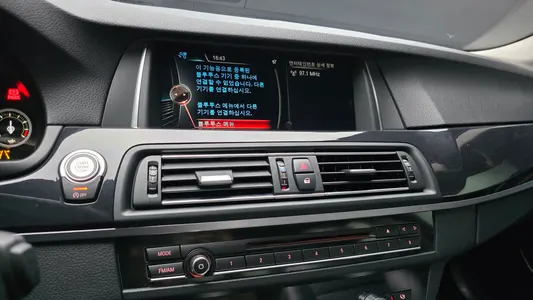 BMW 5 Series (F10) 520d M 2016 14