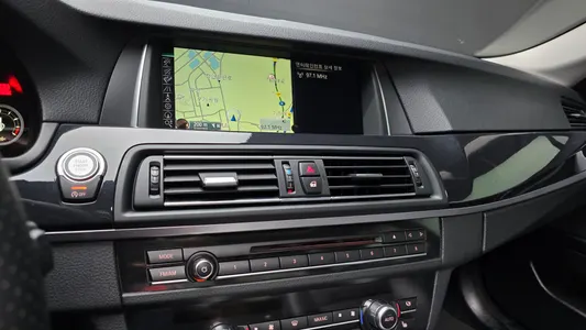 BMW 5 Series (F10) 520d M 2016 15