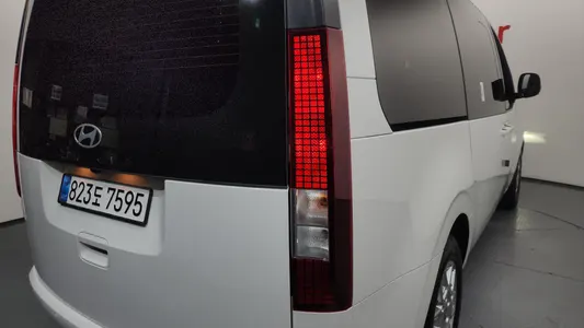 Hyundai 스타리아 HEV 1.6T 5 2026 23