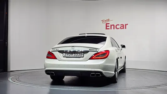 Mercedes-Benz CLS-Class W218 CLS63 AMG 2011 4