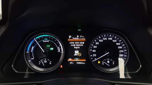 Hyundai (DN8) 2022 8