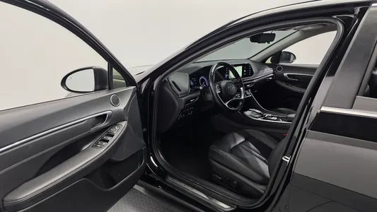 Hyundai (DN8) 2022 10