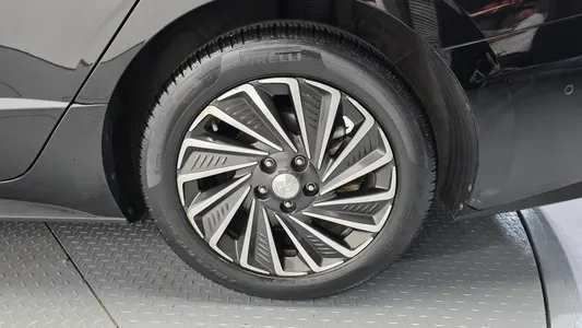 Hyundai (DN8) 2022 21