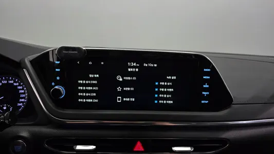 Hyundai (DN8) 2022 28