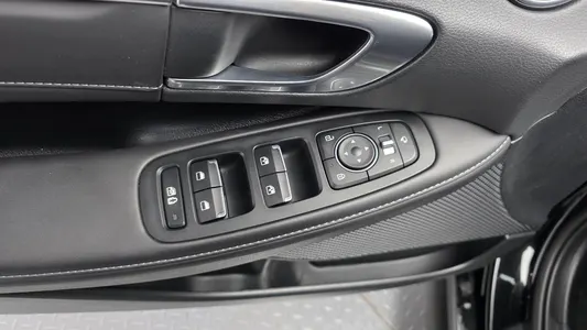 Hyundai (DN8) 2022 30
