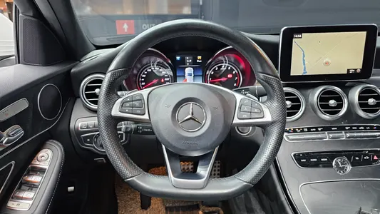 Mercedes-Benz C-Class W205 C200 4MATIC AMG Line 2018 13