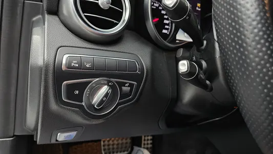 Mercedes-Benz C-Class W205 C200 4MATIC AMG Line 2018 14