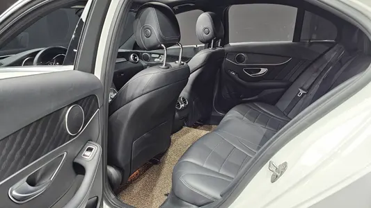 Mercedes-Benz C-Class W205 C200 4MATIC AMG Line 2018 26