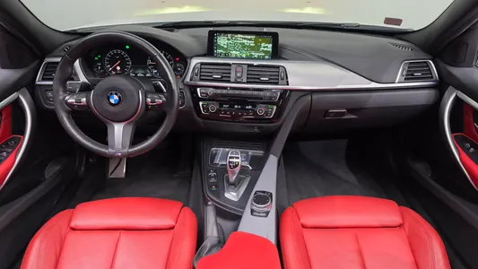 BMW 3 Series (F30) 330i M 2018 6