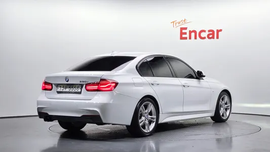 BMW 3 Series (F30) 330i M 2018