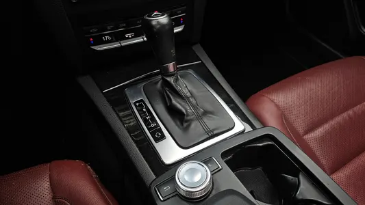 Mercedes-Benz E-Class W212 E350 2011 8