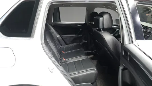 Volkswagen 2 2.0 TDI 2020 12