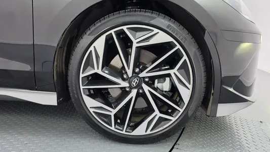Hyundai Ioniq 6 2022 5