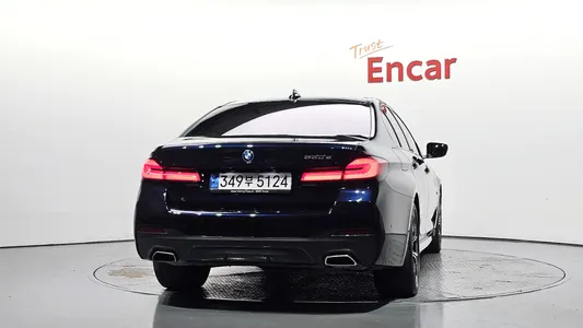 BMW 5 Series (G30) 530e M 2023 4